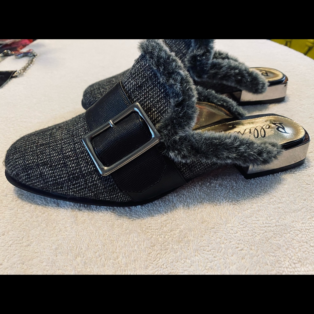 Brand New Stylish And Comfy Slides By Bellini Size 85 M Box 56 Brand New Stylish And Comfy Slides By Bellini Size 85 M Box 56